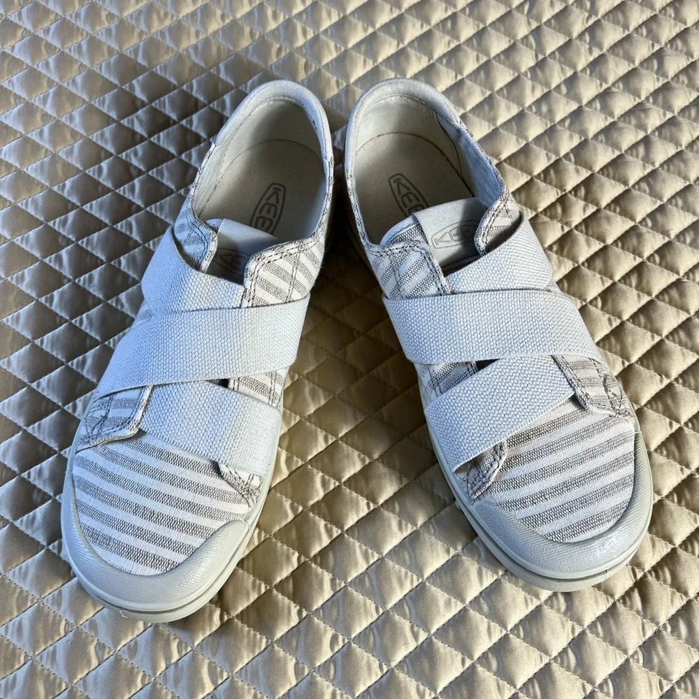 Keen Womens Slip-On Sneakers in Light Gray and White Stripes